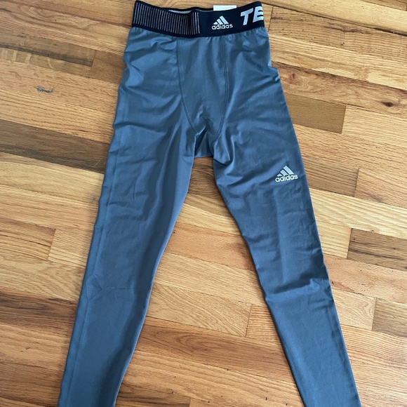 Adidas sz. XS - Picture 1 of 3